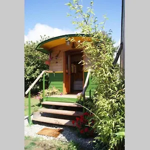 Appartement La Roulotte De Kastell Dinn - Unique Et Insolite- Cuisine Commune, Crozon
